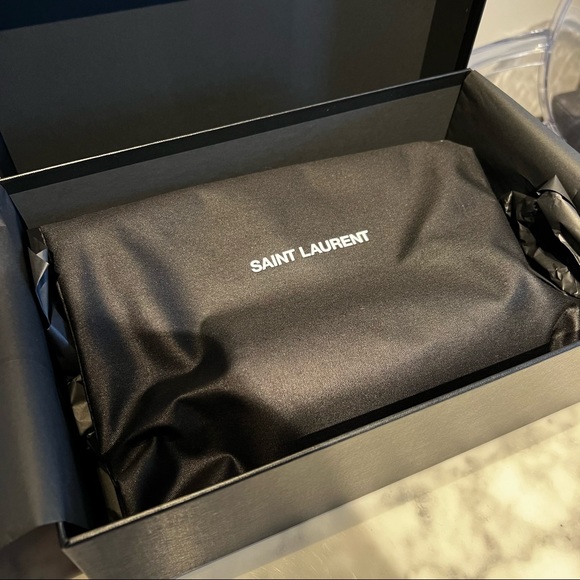Black Saint Laurent Water Bottle With Box & Gift Packaging - Picture 5 of 10
